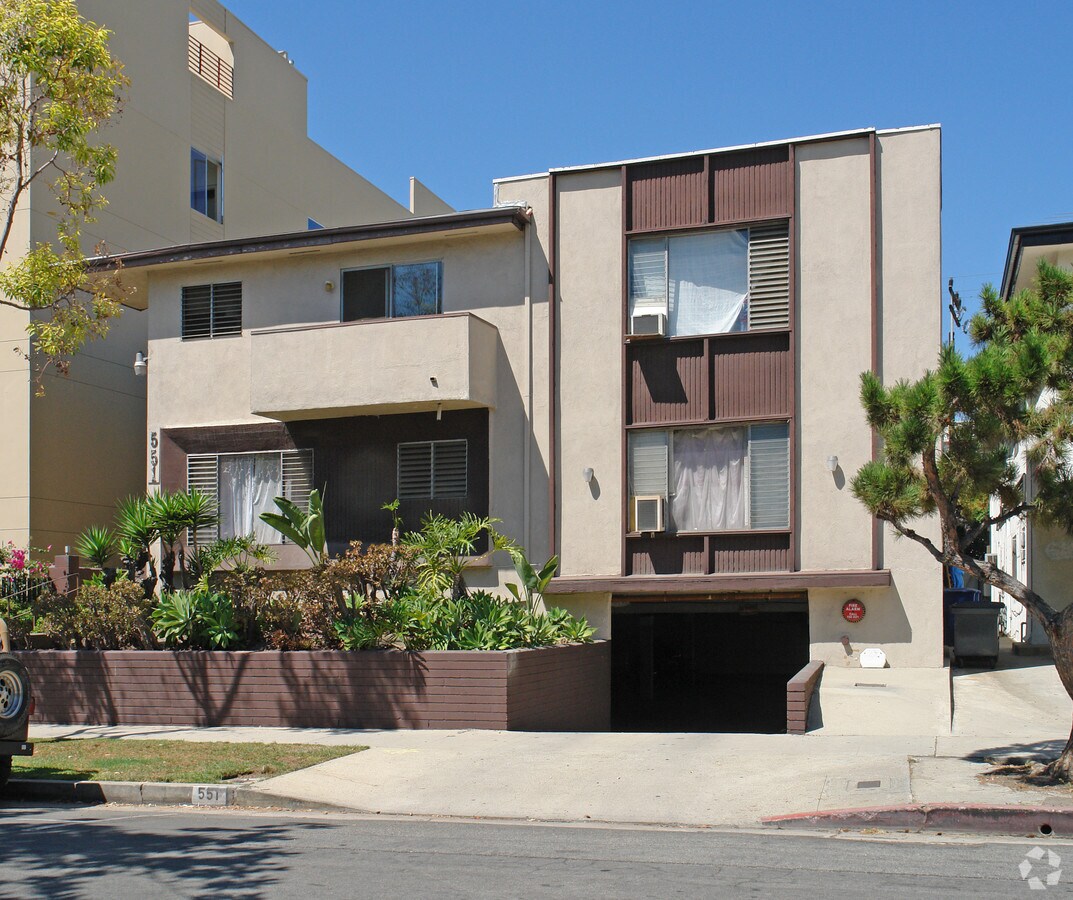 Photo - 551 N Kings Rd Apartments