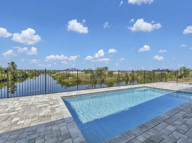 Brand New Construction Waterfront Home in ... - Brand New Construction Waterfront Home in ...
