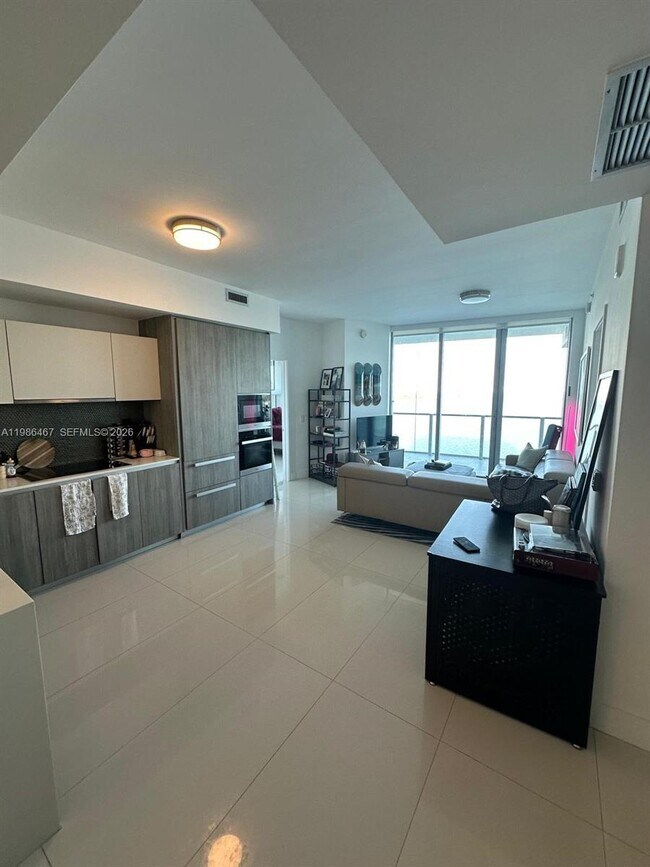 Photo - 2900 NE 7th Ave Unit 1003