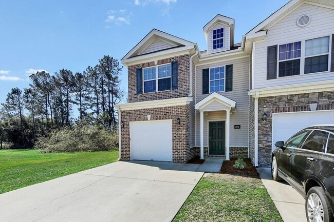 Photo - 850 Canyon Oak Loop