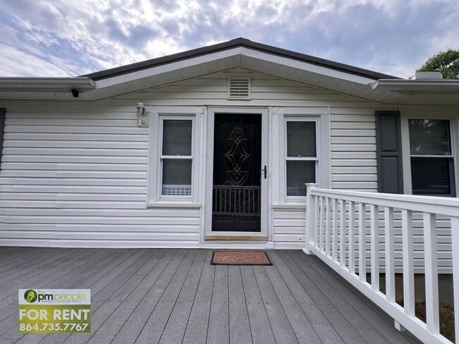 Building Photo - Newly remodeled, tranquil setting