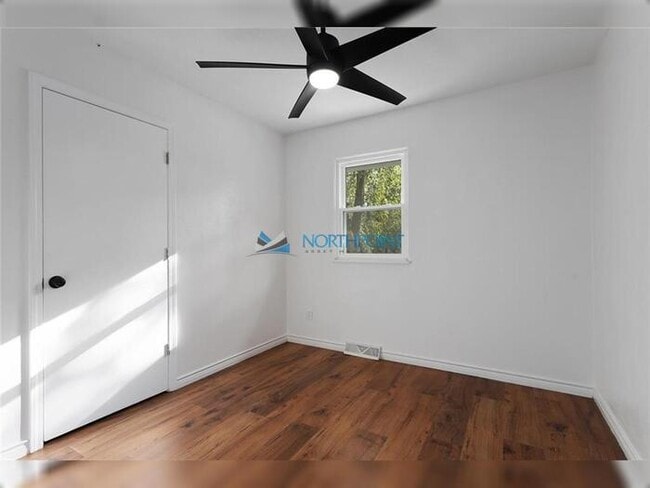 Photo - 4 bed, 2 bath, large backyard, SPECIALS AVAILABLE!