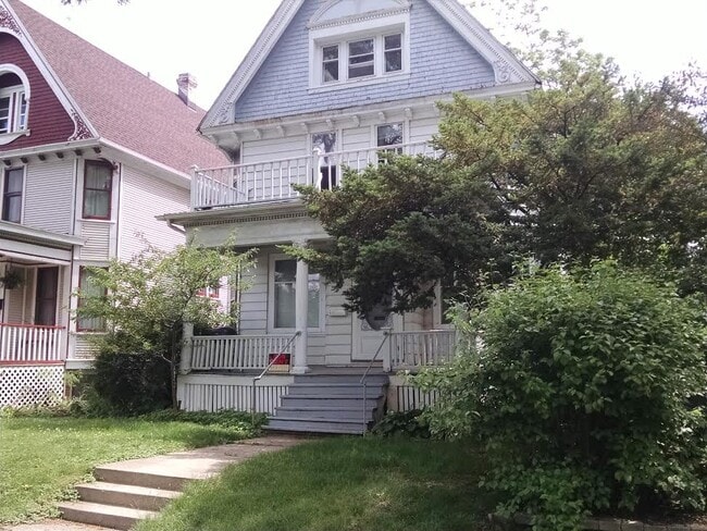 Photo - 1927 E Newberry Blvd Unit 1927a E Newberry Blvd