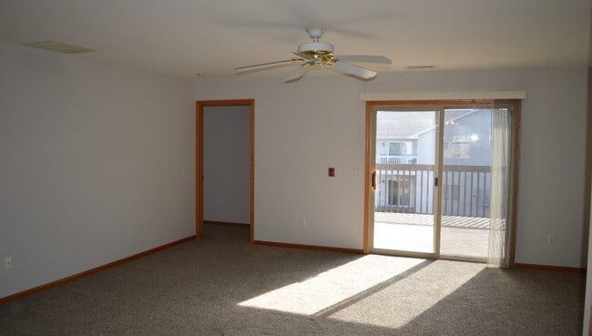 Photo - 397 Country Clover Dr