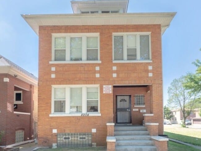 Photo - 8204 S Marquette Ave Townhome