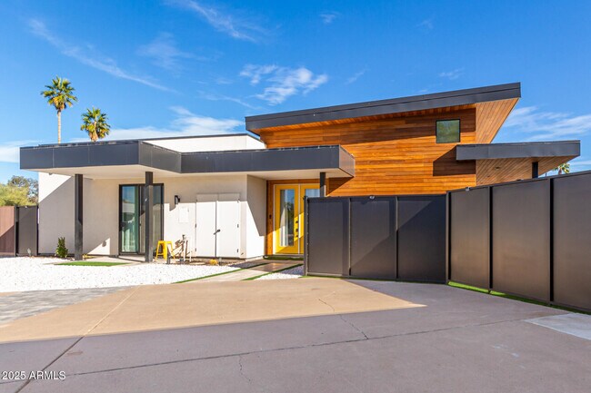 Photo - 8325 E Wethersfield Rd