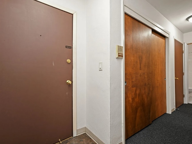 Photo - 515 5th St SE Unidad 2