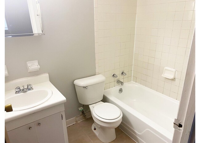 Photo - Clifton 3033