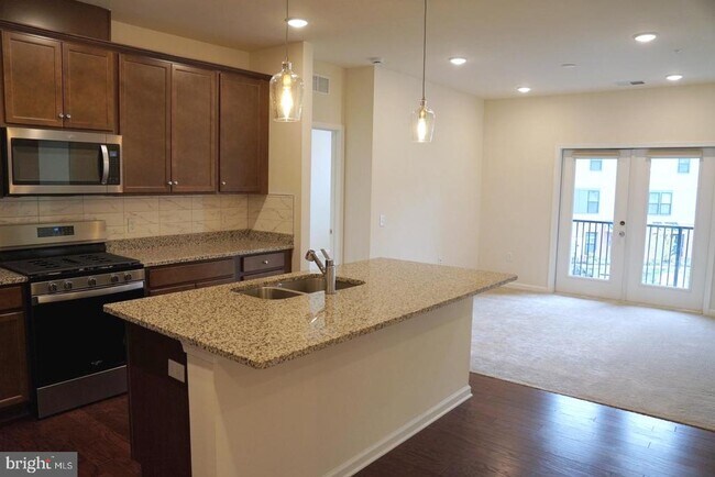 Building Photo - 1 Culvert Dr Unit 110