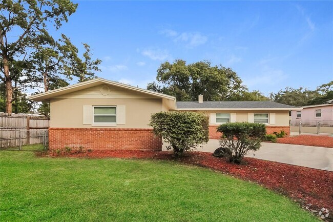 Building Photo - 3423 Silverwood Dr Rental