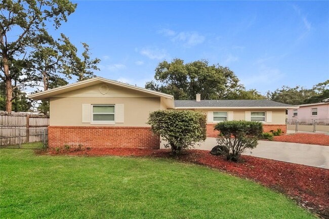 Photo - 3423 Silverwood Dr House