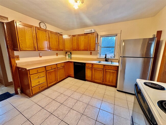 Photo - 211 Dudley Ave Unit 2