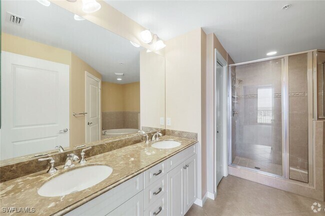 Building Photo - 5793 Cape Harbour Dr Unit 615 Rental