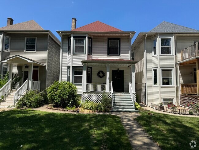Building Photo - 1932 W Touhy Ave Unit 1 Rental