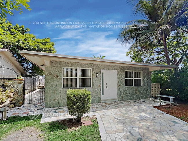 Photo - 5735 Hayes St