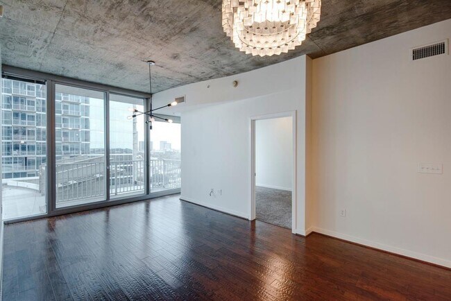 Photo - 5925 Almeda Rd Unidad 11014