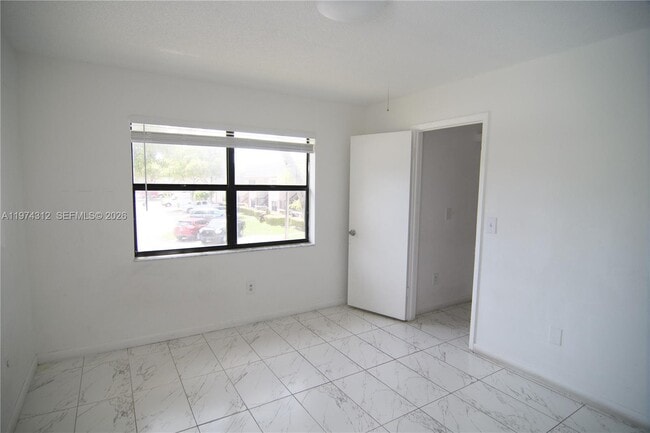 Photo - 20825 NE 8th Ct Unit 203-19