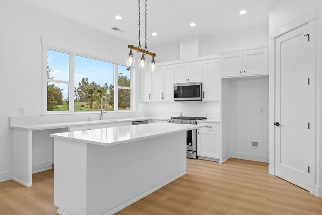 Photo - 109 Golf View Dr