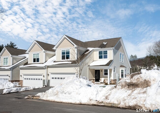 Building Photo - 8 Highridge Rd Unit 8