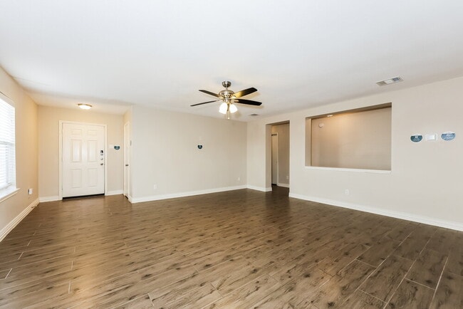 109 Heritage Dr