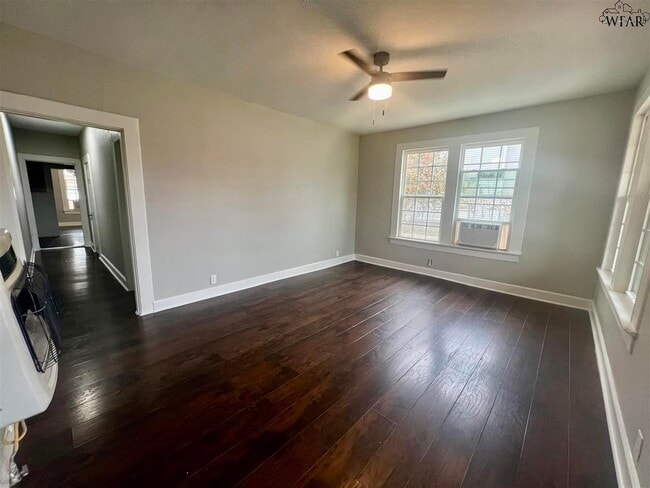 Photo - 1202 Austin St