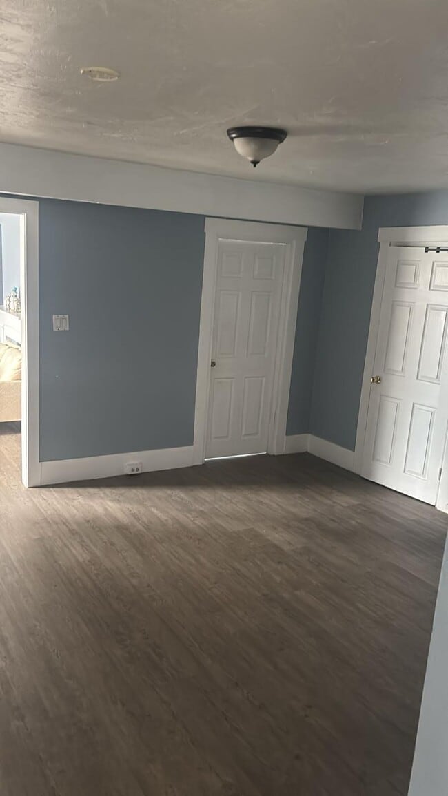 Building Photo - 63 Canton St Unit 2 Rental