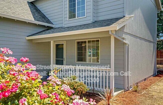 Photo - 332 NE Carmen Pl
