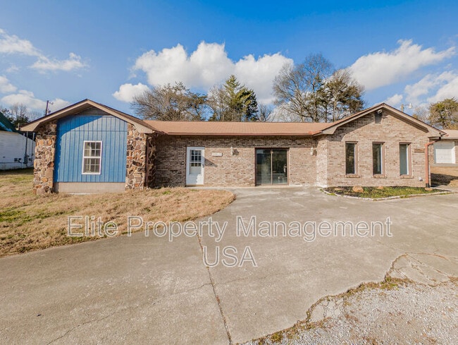 Building Photo - 3245 TN-61 Unit #1