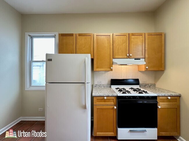 Photo - 1829 W Melrose St Unit M00H