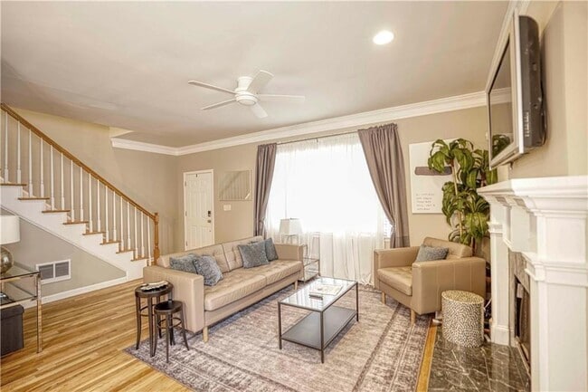 Photo - 83 Richmond St SE