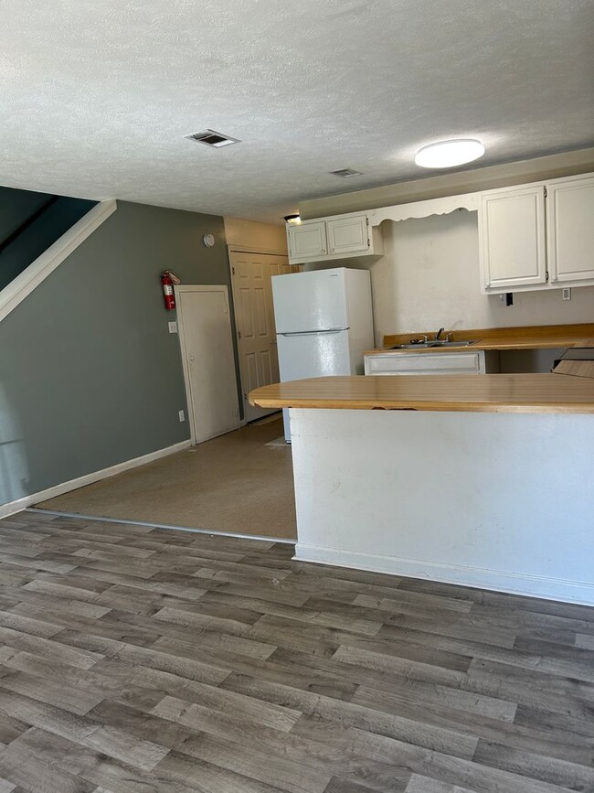 Photo - Renovated 3 Bedroom 2 Bath Home for Rent!