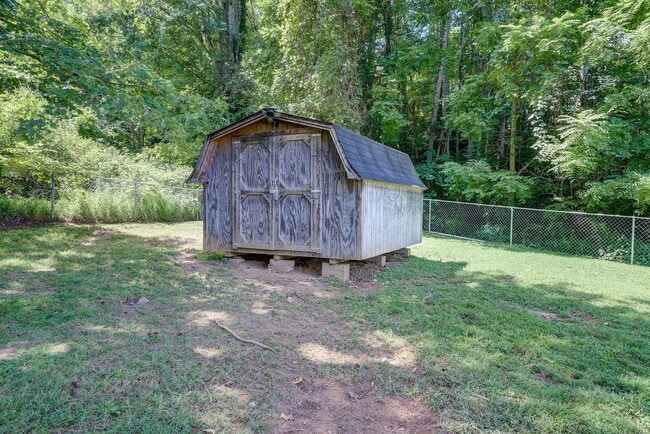 Photo - 1883 Powder Branch Rd