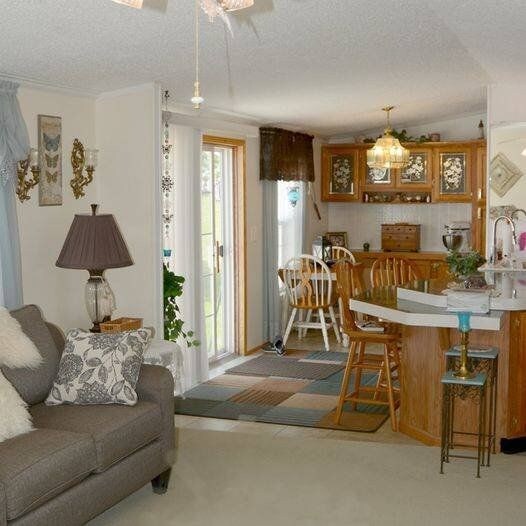 6 miles E of Altoona Rental House Rental in Altoona, IA