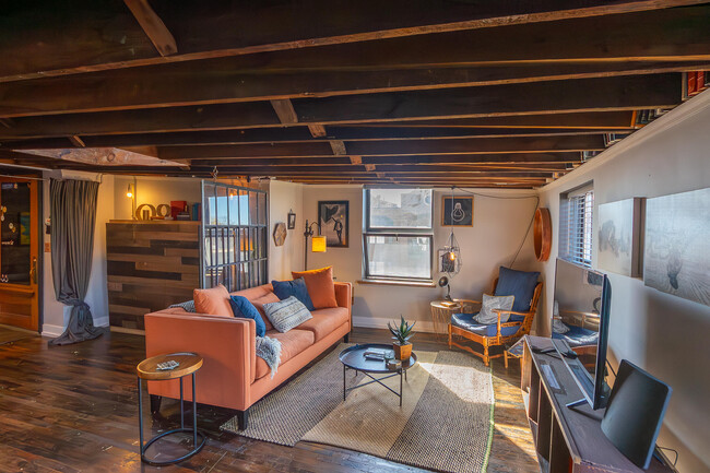 Building Photo - 104 W Main St Unit 300 Rental