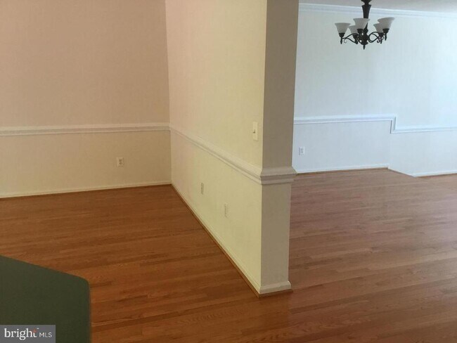 Photo - 5271 Ballycastle Cir