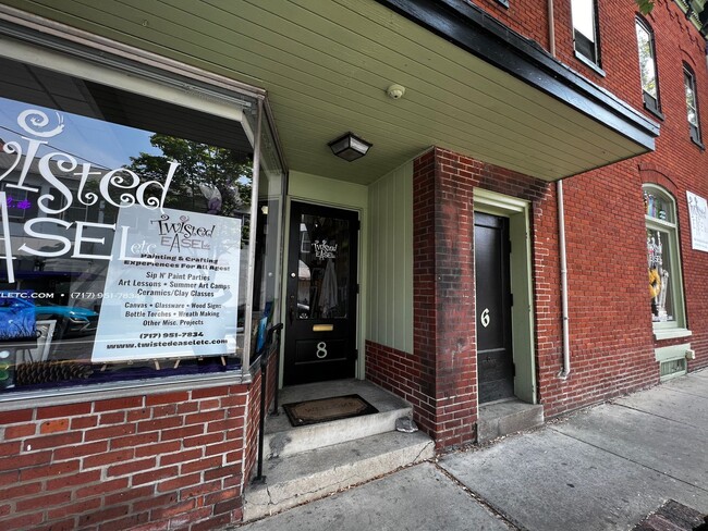 Photo - 1 S Market St Unidad 6 E High Street Apt. 202