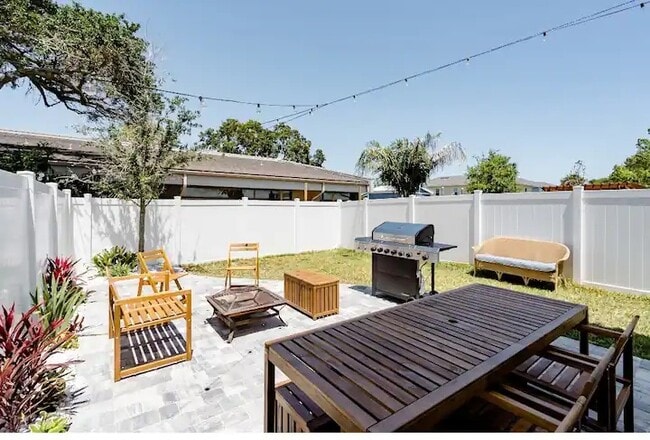 Photo - 815 7th Ave S