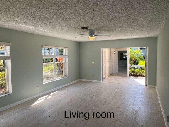 Photo - 4726 SE Capstan Ave Unit 3