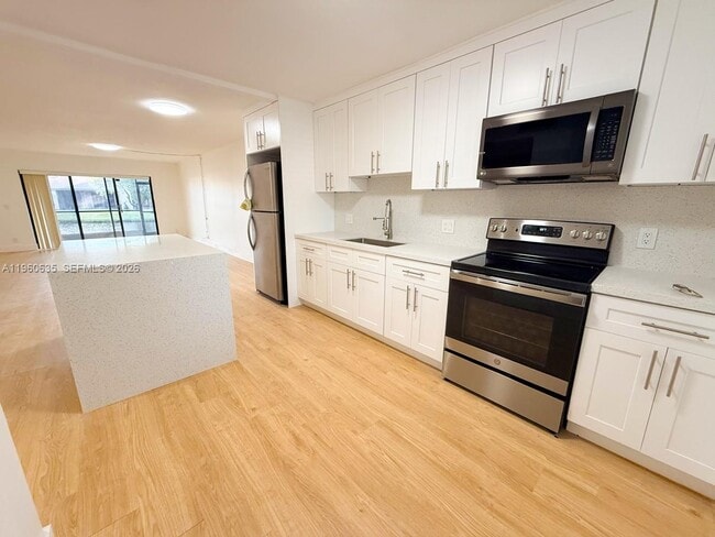 Photo - 440 Lakeview Dr Unit 102