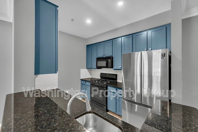 Photo - 4854 Eisenhower Ave Unidad 447