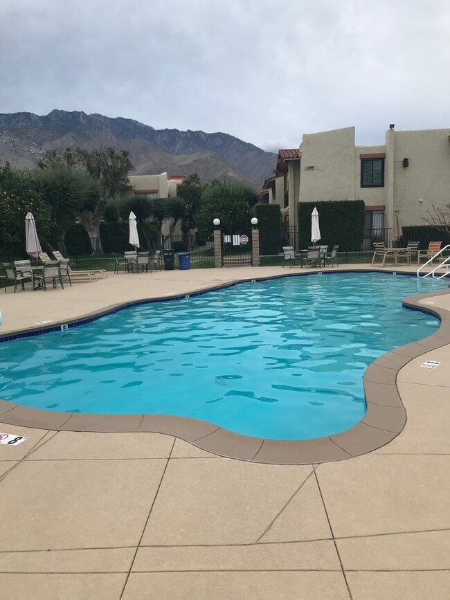 Building Photo - 1407 N Sunrise Way Unit #22