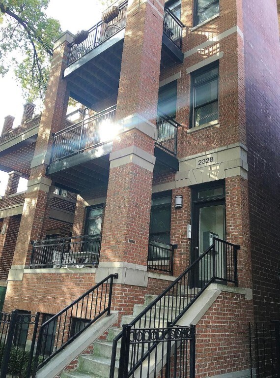 Building Photo - 2320 N Greenview Ave Unit 3