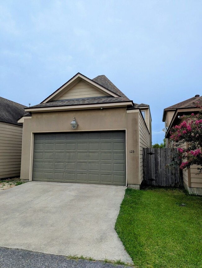 Luxury & Convenience Awaits in Mirimar! - Luxury & Convenience Awaits in Mirimar! Casa