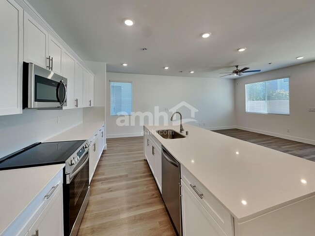 Photo - 5759 Morgans Mile Street