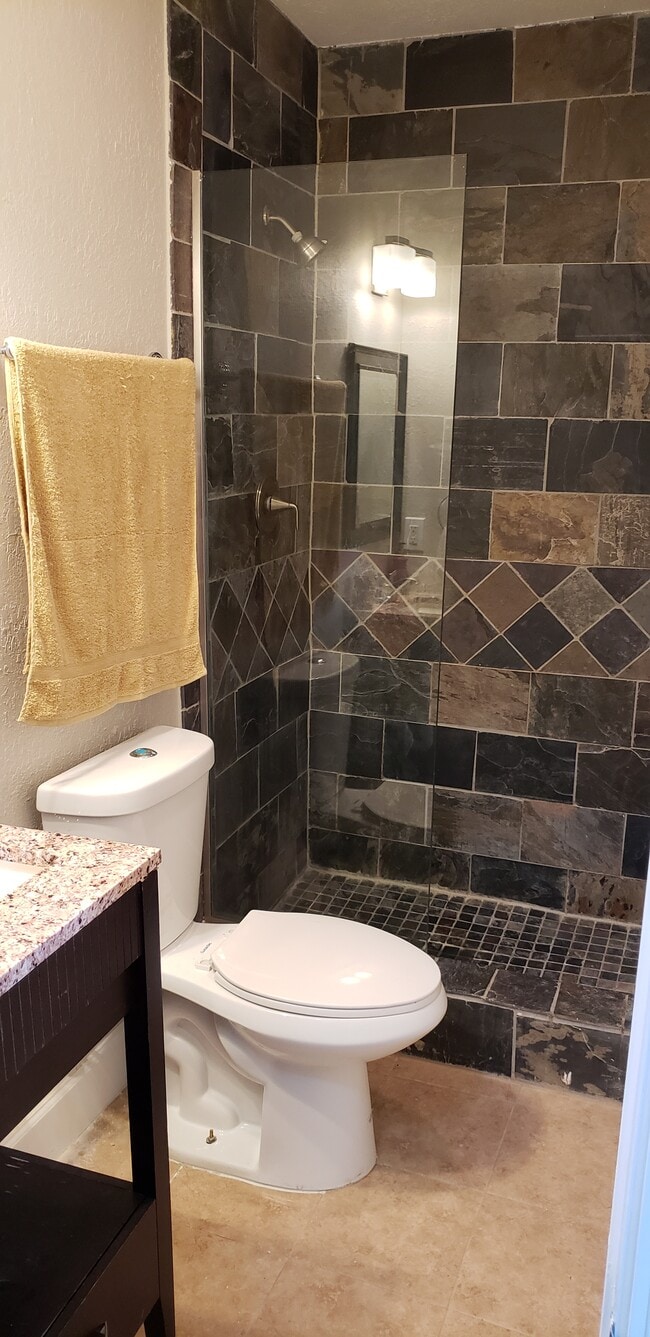 Photo - 1511 Grayson Dr Unit 2