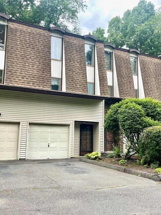 Building Photo - 426 Farmington Ave Unit E2