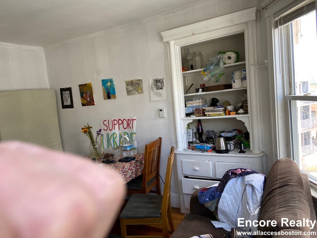 Photo - 10 Cambridge Ter Unit 3