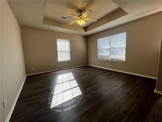 Photo - 650 Appleridge Dr