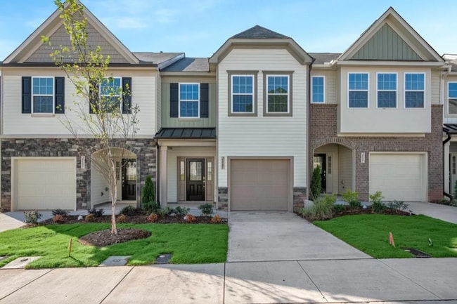 Photo - 2005 Nandina Trl