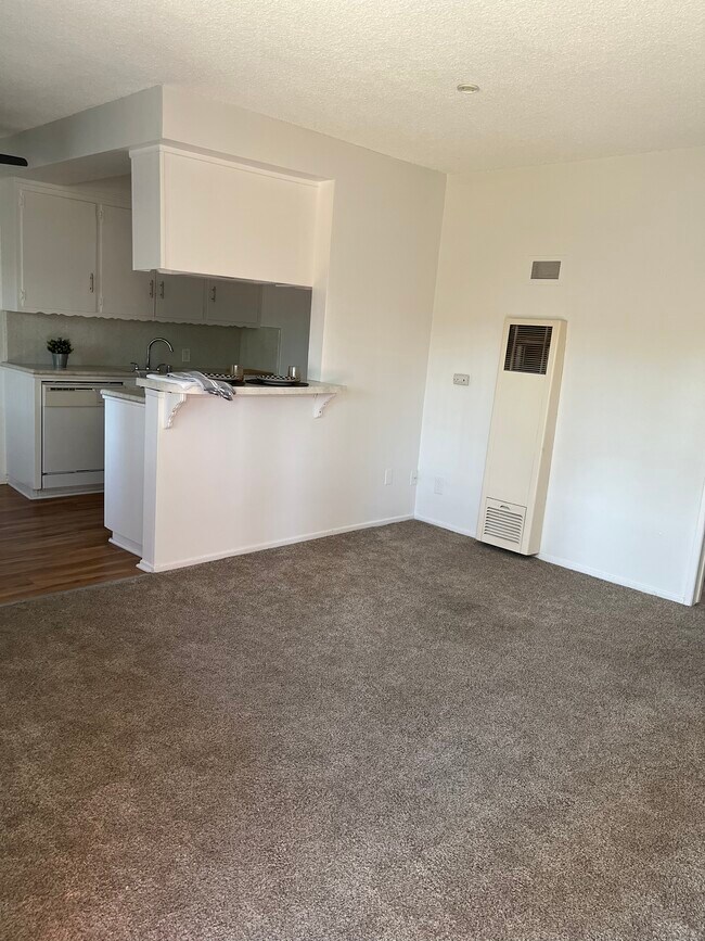 Downey West Garden Apartments